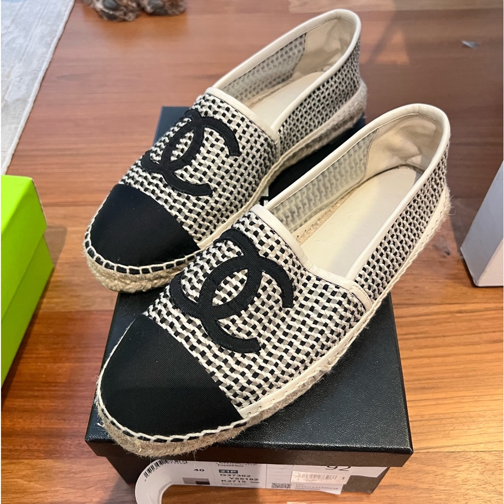 Chanel espadrille flats